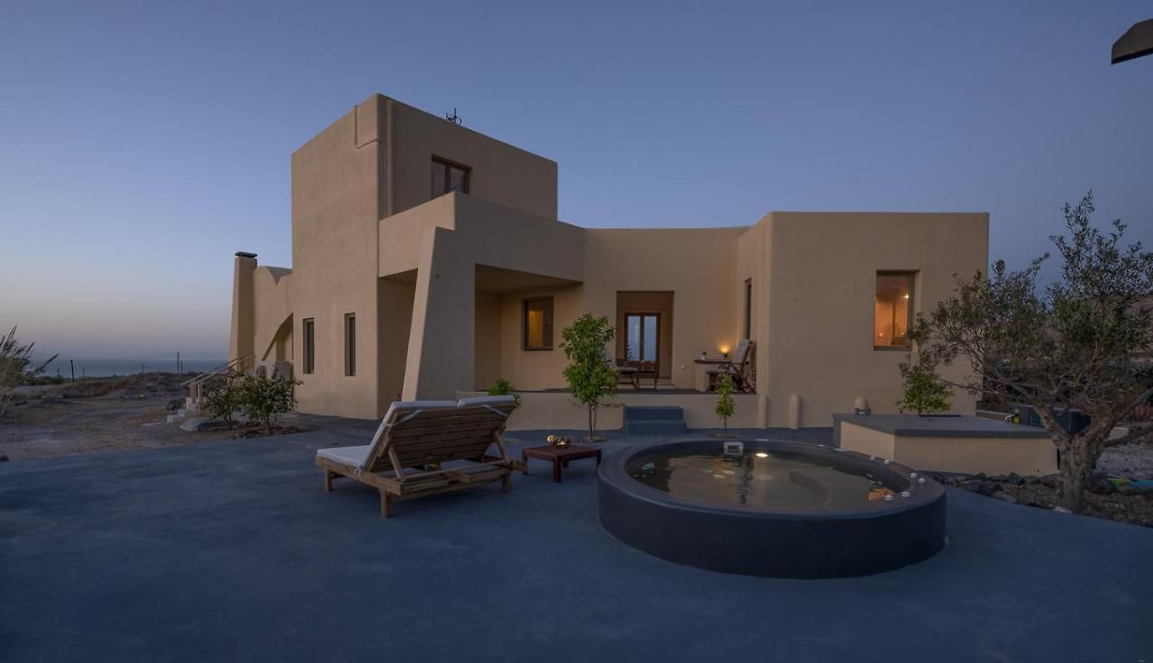 Onnos Estate at dusk with terrace views